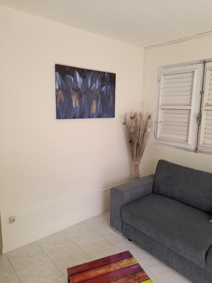 Jasmyna Apartment Sans Pareil Exterior photo